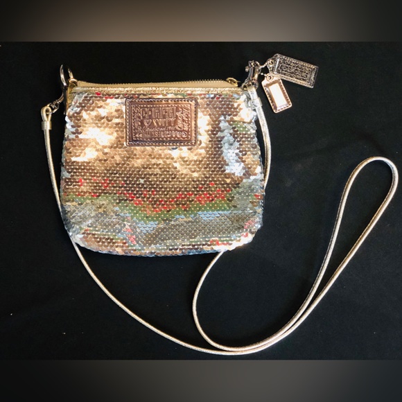 SOLD Gorgeous Coach Poppy Sequin Limited Edition Small Bag Purse with 2 Purse… - Picture 8 of 10